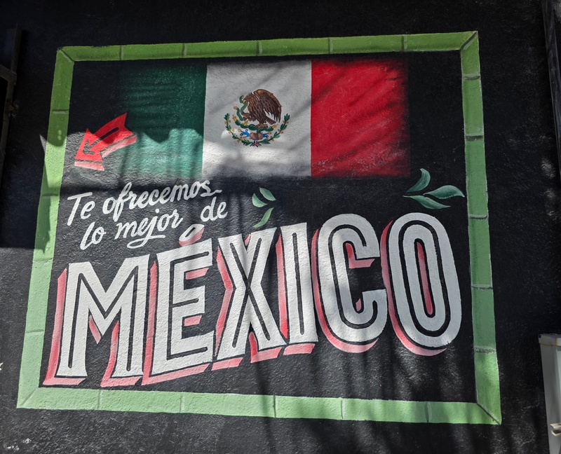 mural in San José del Cabo by artist unknown.