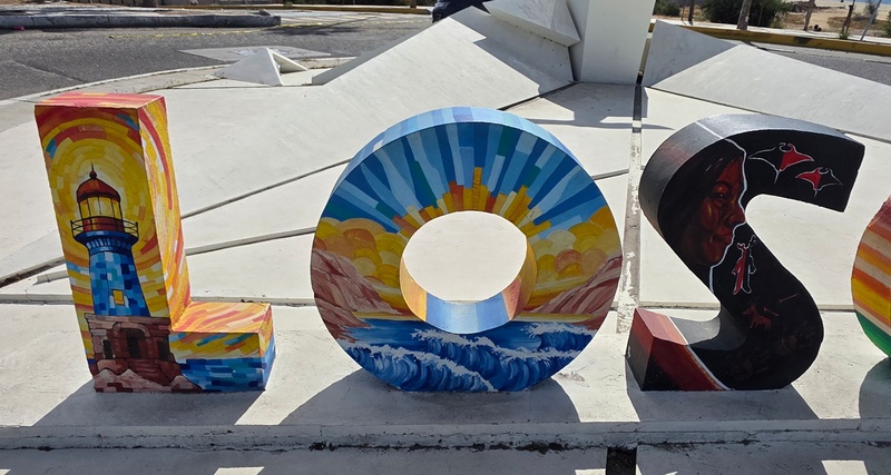 mural in San José del Cabo by artist unknown.