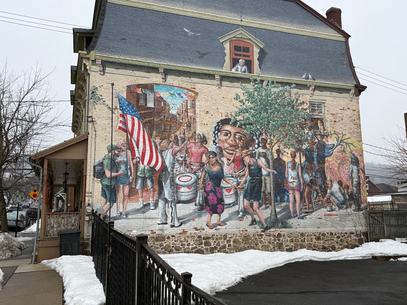 mural in Bethlehem by artist unknown.