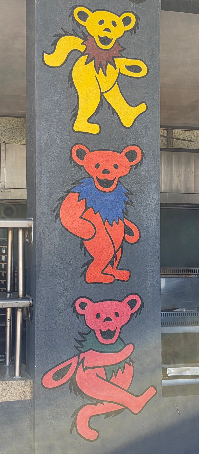 mural in El Pescadero by artist unknown.