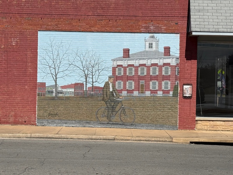mural in Scottsboro by artist unknown.