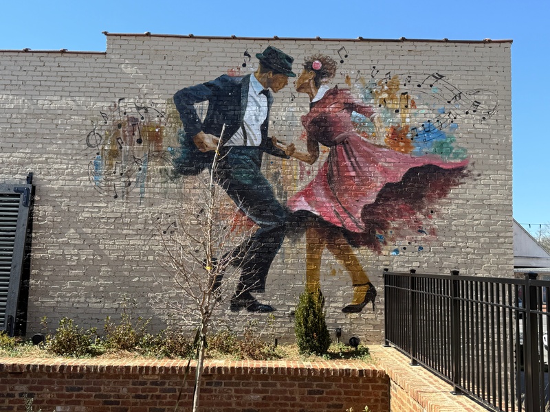 mural in Scottsboro by artist unknown.