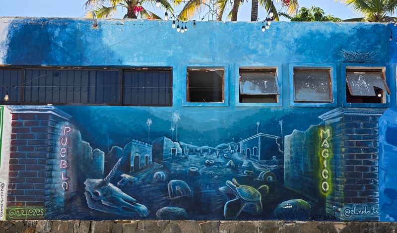 mural in Todos Santos by artist unknown.