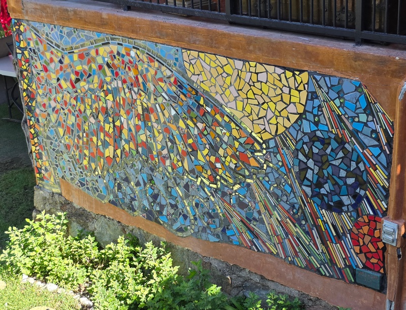 mural in Centro by artist unknown.