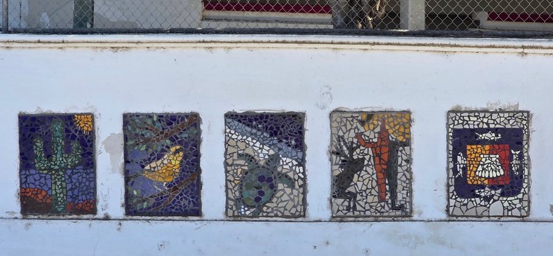 mural in Todos Santos by artist unknown.