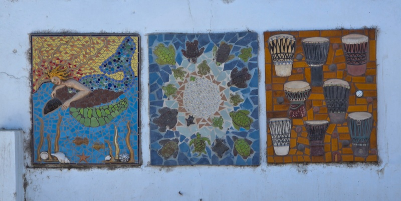 mural in Todos Santos by artist unknown.