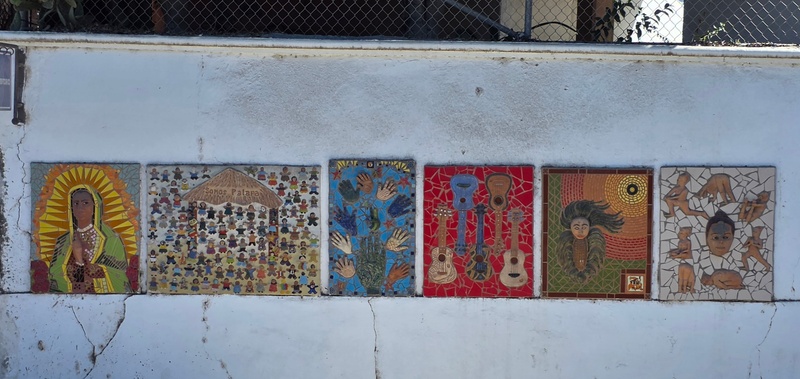 mural in Todos Santos by artist unknown.