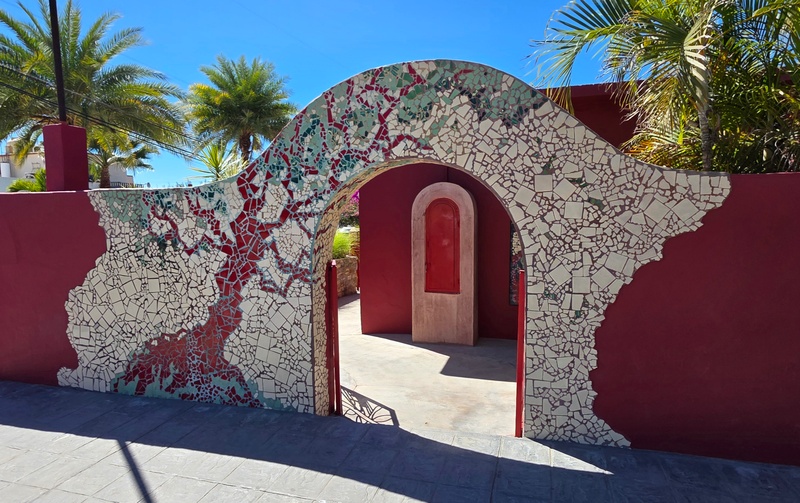 mural in Todos Santos by artist unknown.