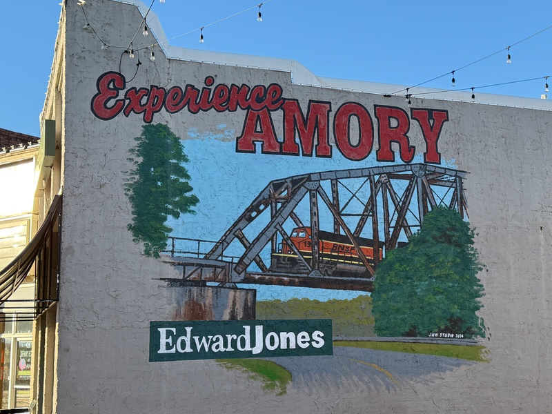 mural in Amory by artist unknown.