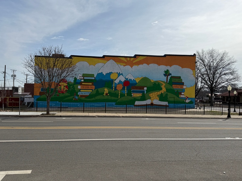 mural in Morrilton by artist unknown.