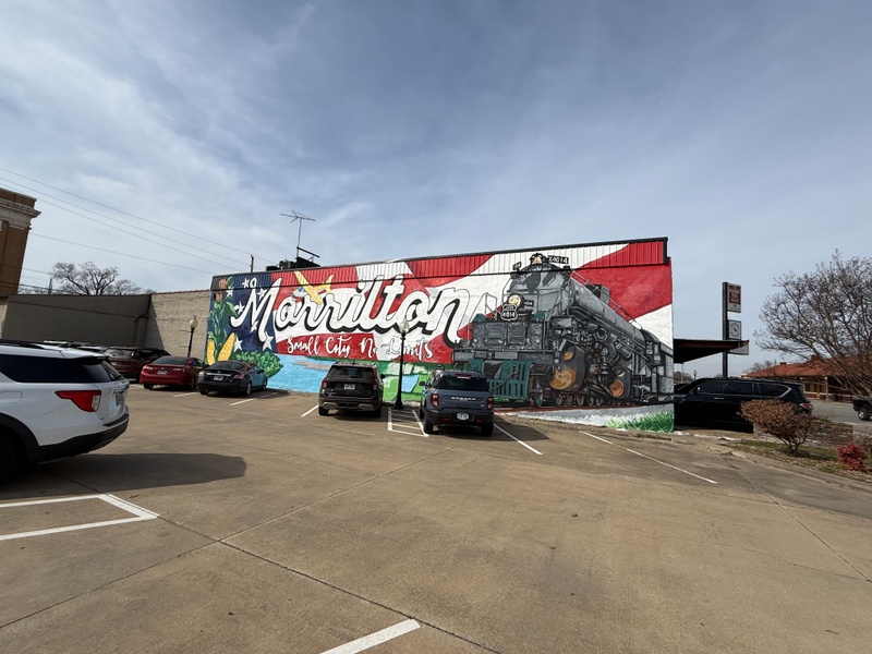 mural in Morrilton by artist unknown.