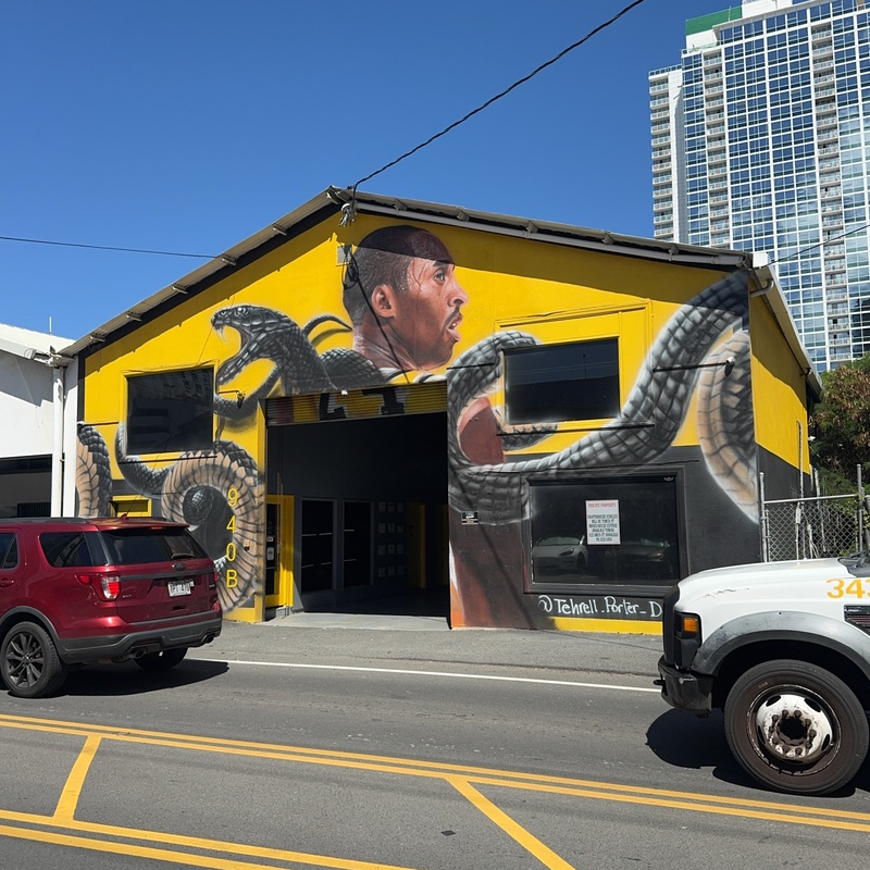 mural in Honolulu by artist Tehrell Porter. Tagged: Kobe Bryant