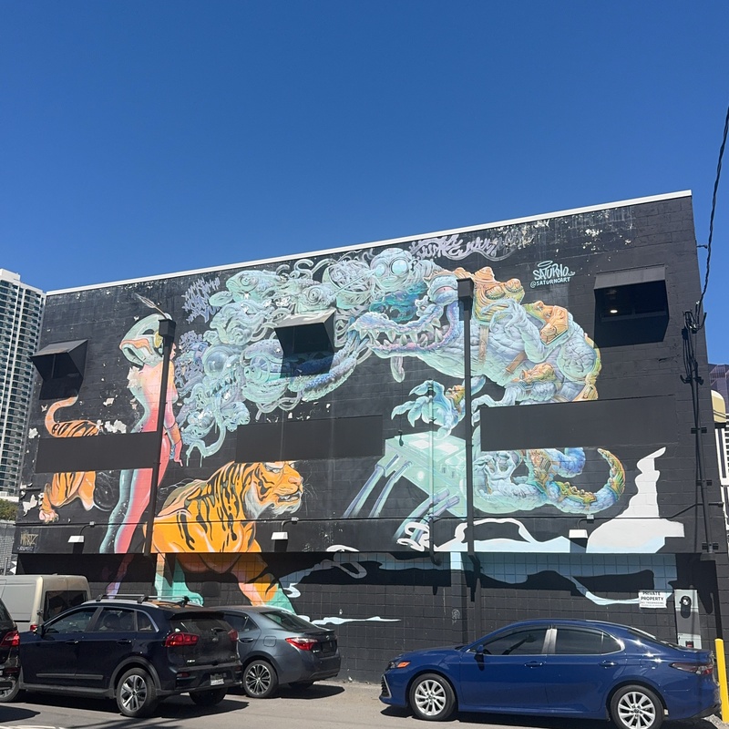 mural in Honolulu by artist unknown.