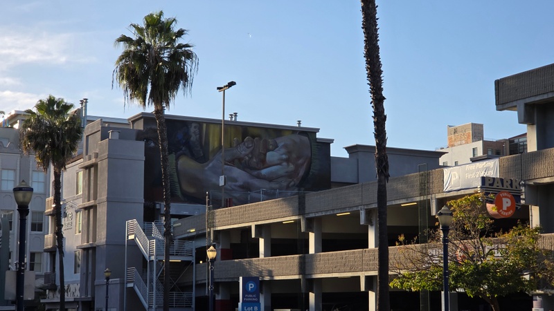 mural in Long Beach by artist unknown.