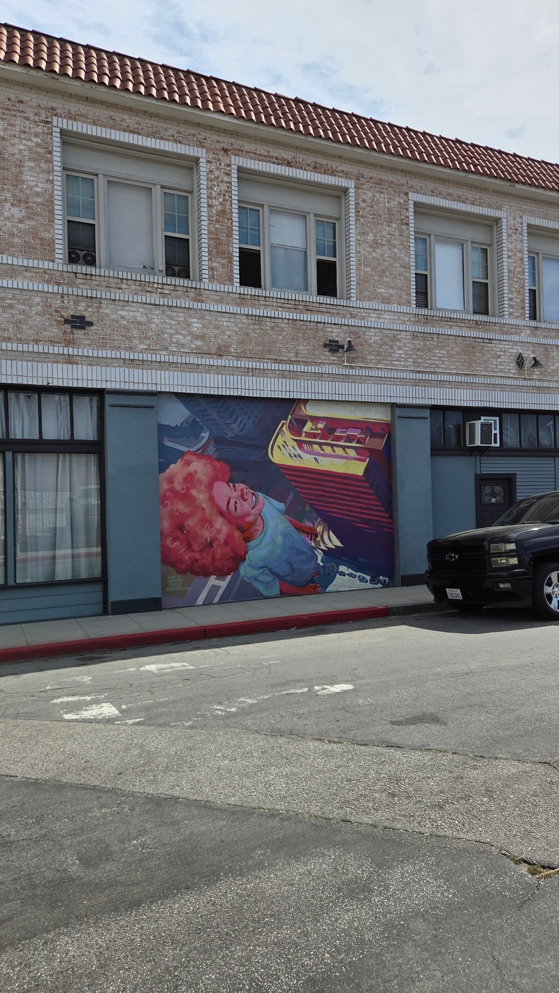 mural in Long Beach by artist unknown.