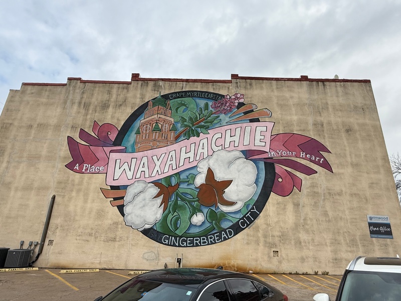 mural in Waxahachie by artist unknown.