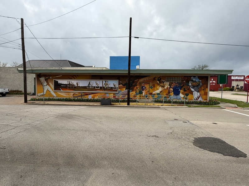 mural in Waxahachie by artist unknown.