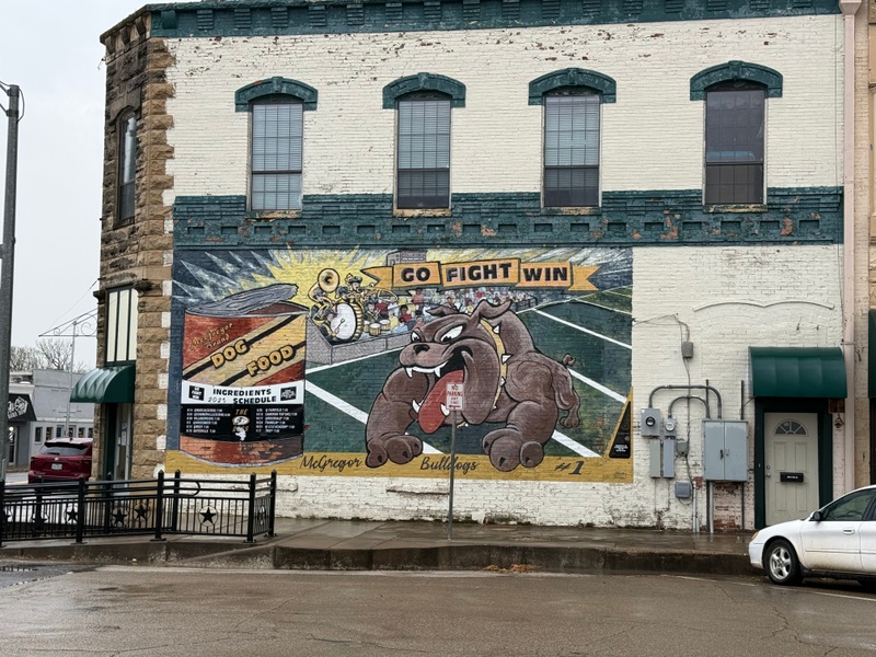 mural in McGregor by artist unknown.