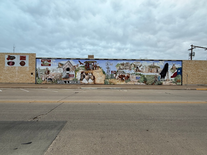 mural in San Angelo by artist unknown.