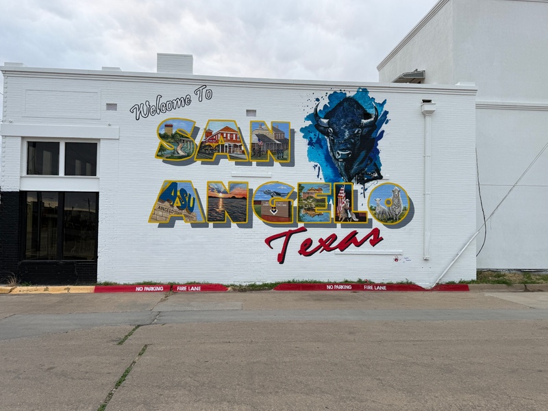 mural in San Angelo by artist unknown.