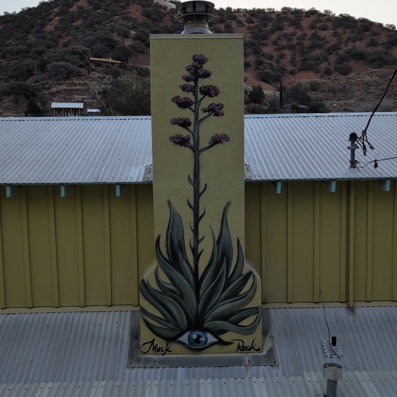 mural in  by artist unknown.