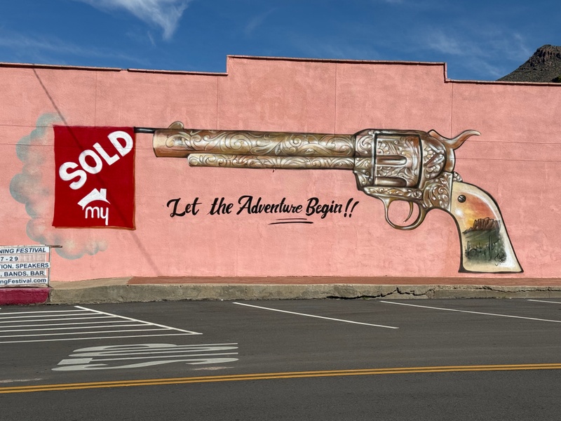 mural in Superior by artist unknown.