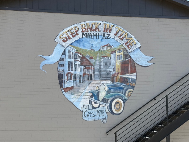 mural in Miami by artist unknown.