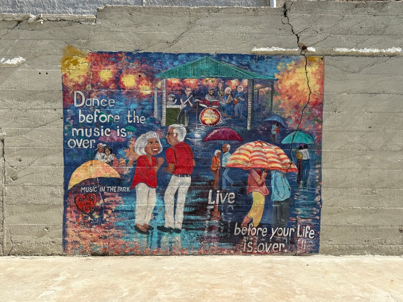 mural in Miami by artist unknown.