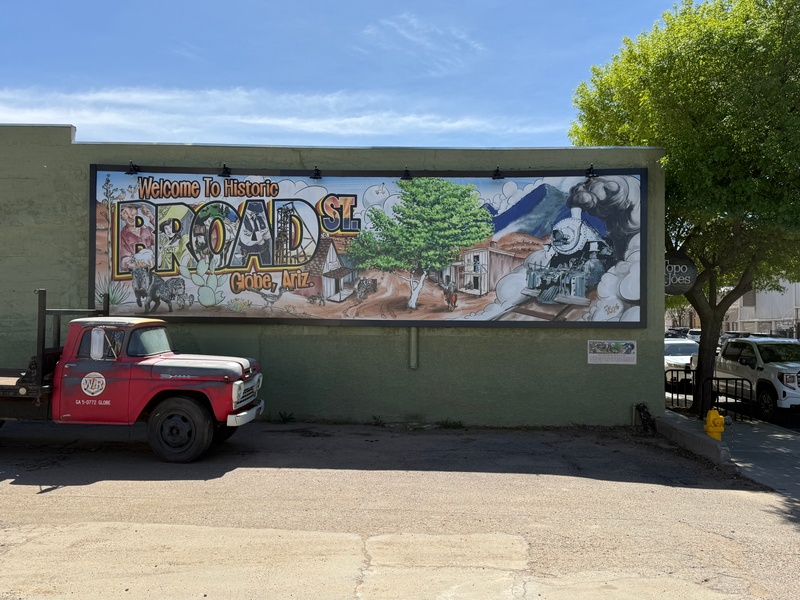 mural in Globe by artist unknown.