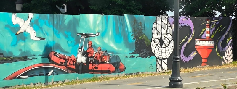 mural in Québec by artist unknown.