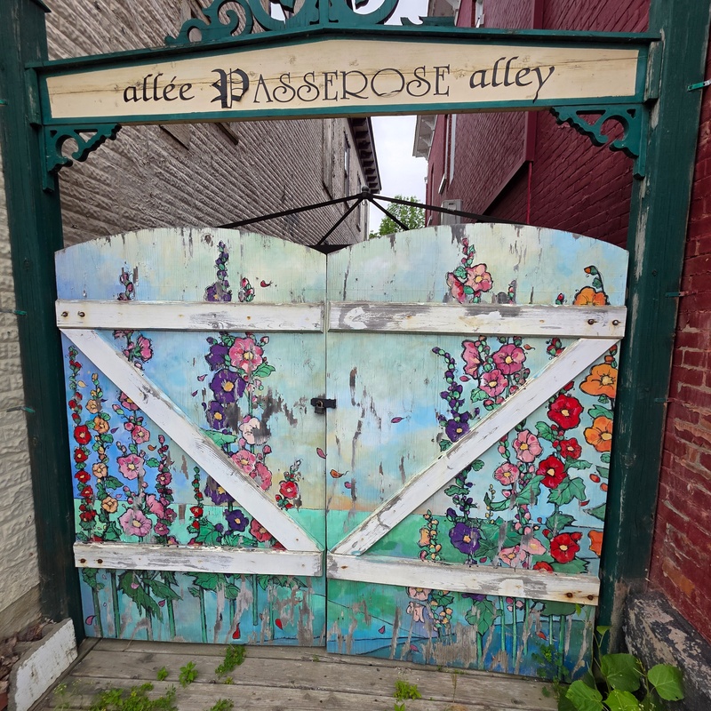 mural in North Hatley by artist unknown.