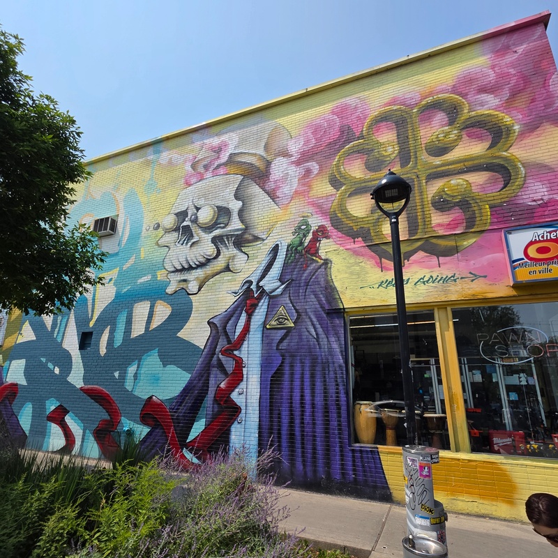 mural in Montreal by artist unknown.