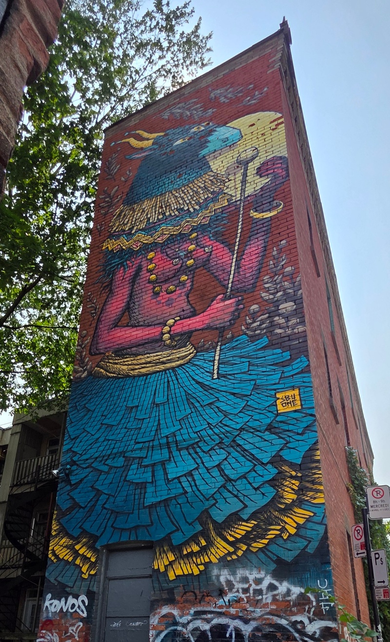 mural in Montréal by artist unknown.