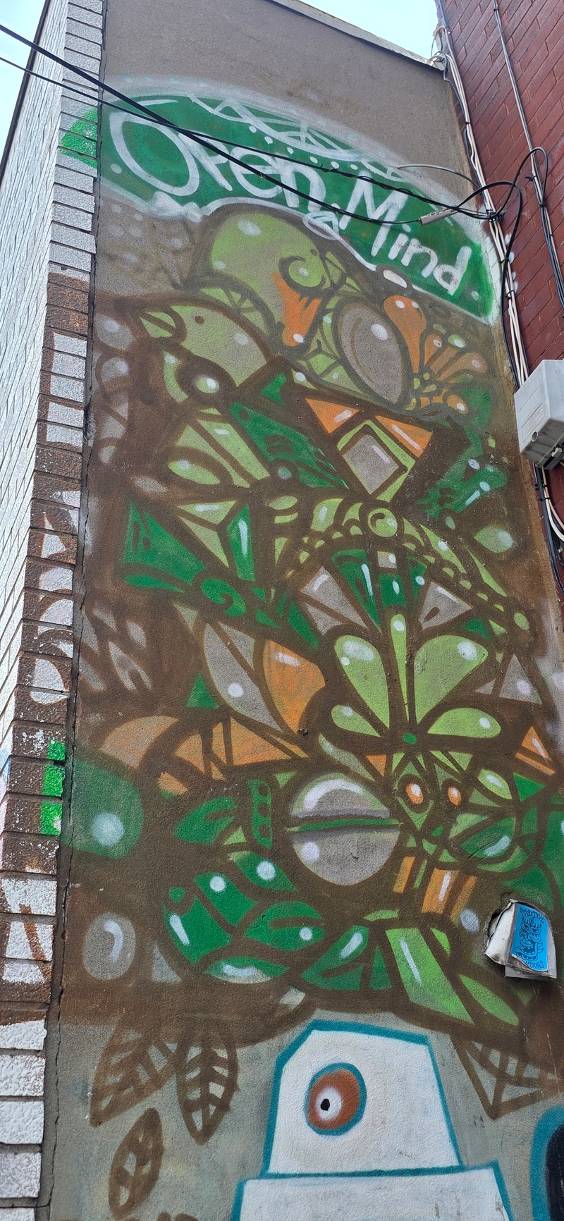 mural in Montréal by artist unknown.