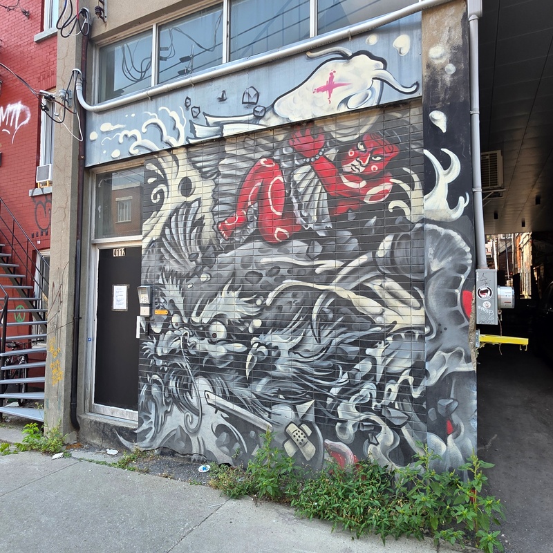 mural in Montréal by artist unknown.