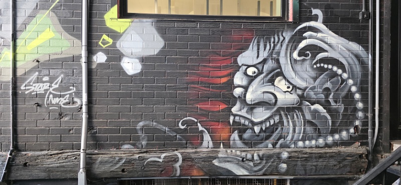 mural in Montréal by artist unknown.