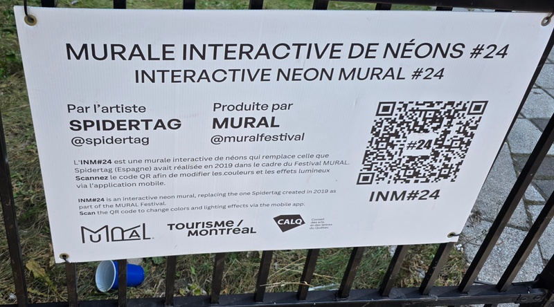 mural in Montréal by artist unknown.