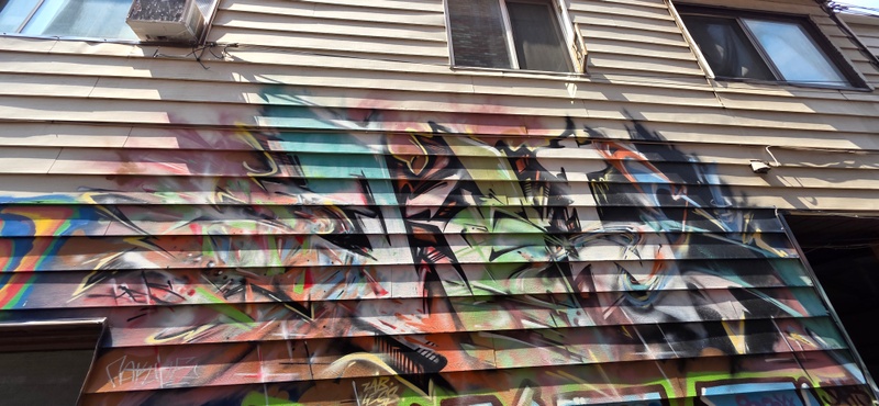 mural in Montréal by artist unknown.