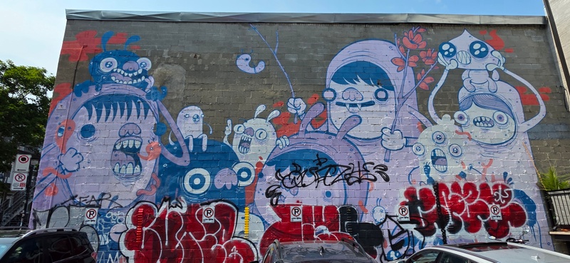 mural in Montréal by artist unknown.