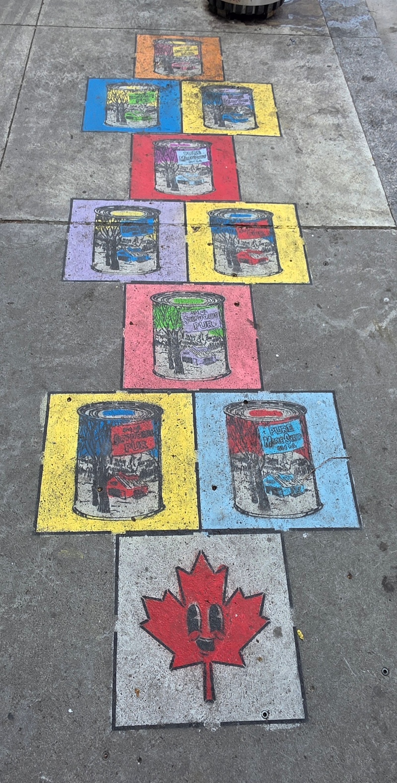 mural in Montréal by artist unknown.