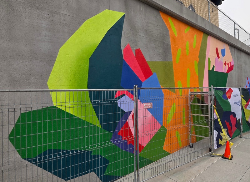 mural in Longueuil by artist unknown.