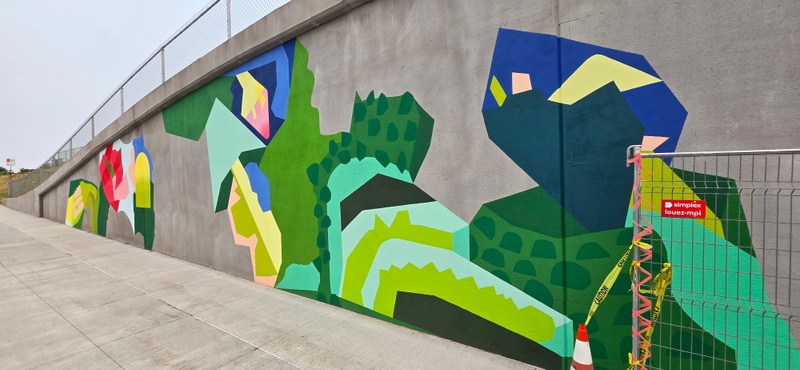 mural in Longueuil by artist unknown.