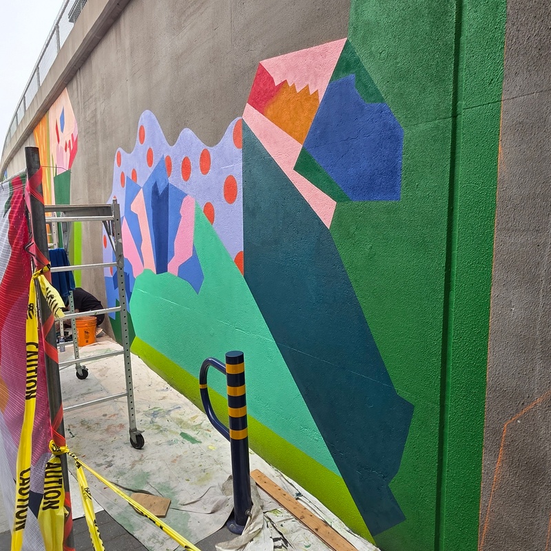 mural in Longueuil by artist unknown.