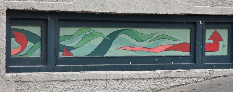 mural in Montréal by artist unknown.