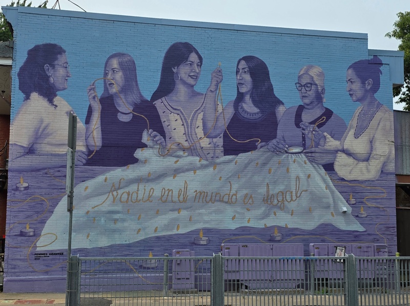 mural in Montréal by artist unknown.