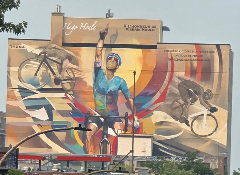 mural in Montréal by artist unknown.