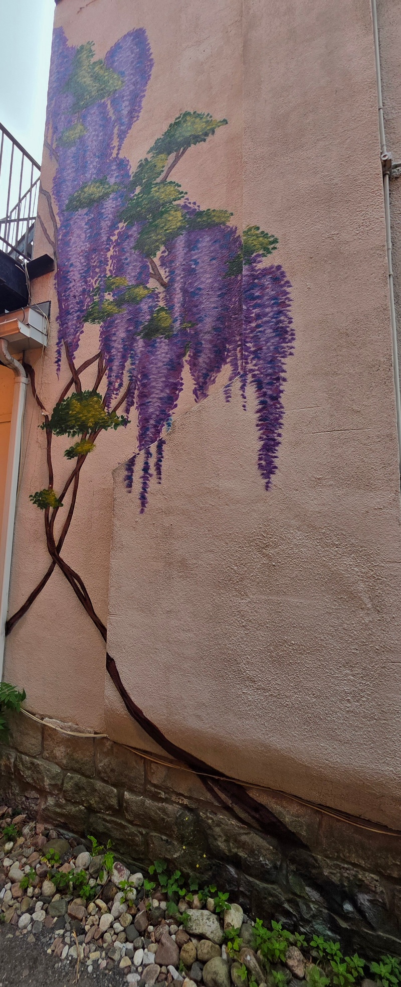 mural in Ottawa by artist unknown.