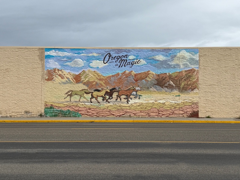 mural in Ontario by artist unknown.