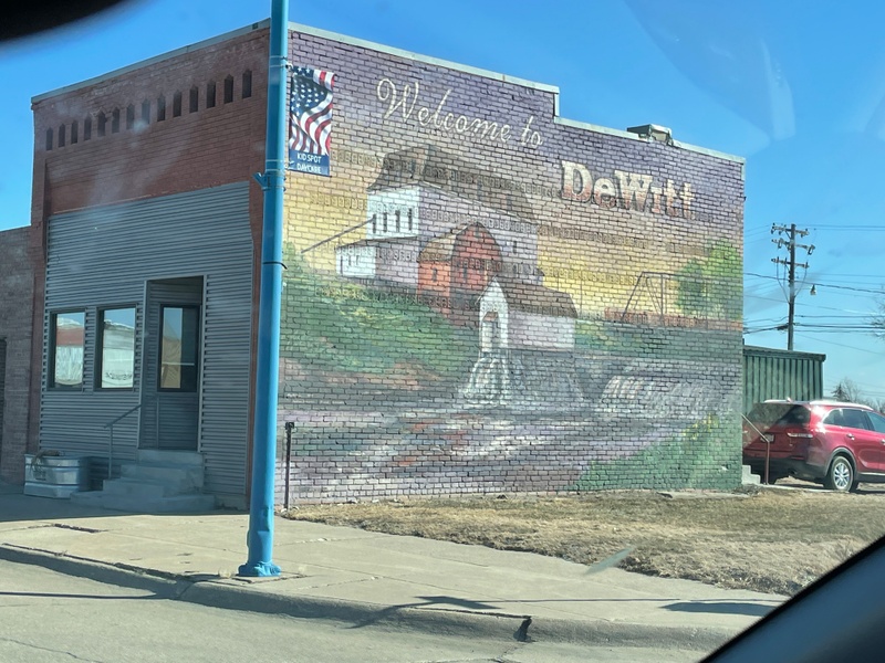 mural in De Witt by artist unknown.