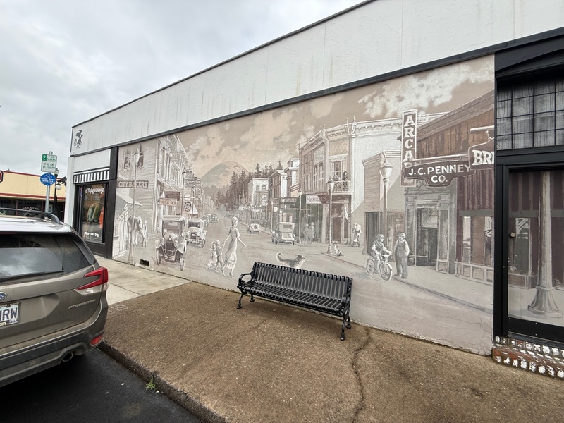 mural in Cottage Grove by artist unknown.